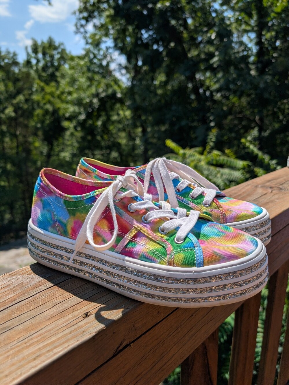 Betsy Johnson Peaze Sneakers Sz 9.5 (runs small)